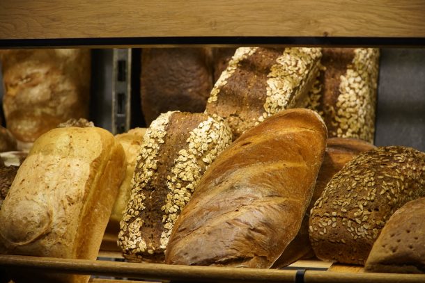 „Bezglutenowy” a bezglutenowy – czy każdy chleb jest bezpieczny?